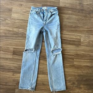 Abercrombie & Fitch The ‘90s Straight Ultra High Rise Ripped Jeans